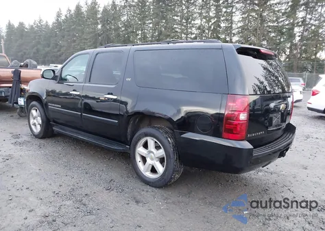 2008 Chevrolet Suburban Ltz z USA, uszkodzony, nr VIN 3GNFK16308G137322